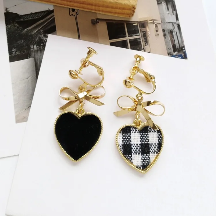 Clip Earrings Black Девушки черные сердца бантом клип на серьги без прокола Повседневная ткань асимметричные серьги-подвески - Окраска металла: Clip Earrings Black