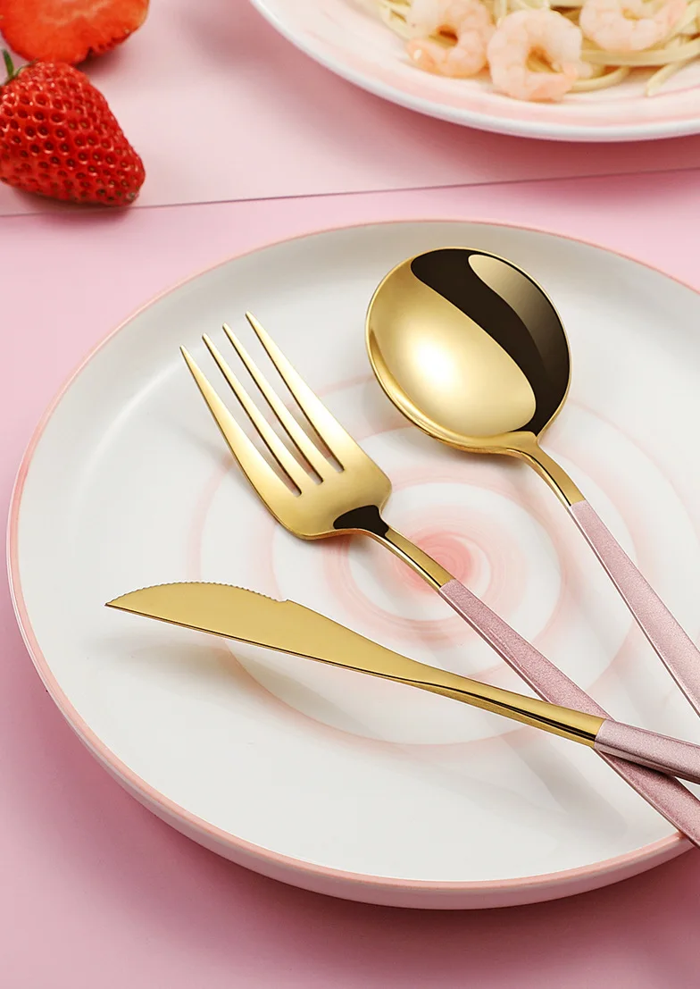 14026832126_1634615038