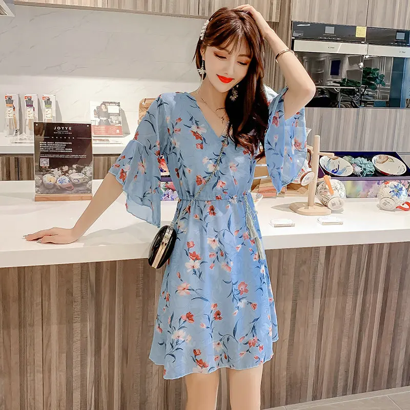

Elegant Chiffon Dresses Bohemian Floral Print Women Flare Sleeve Elastic Waist V-neck Beach Party Dress 2019 New Vestidos Female