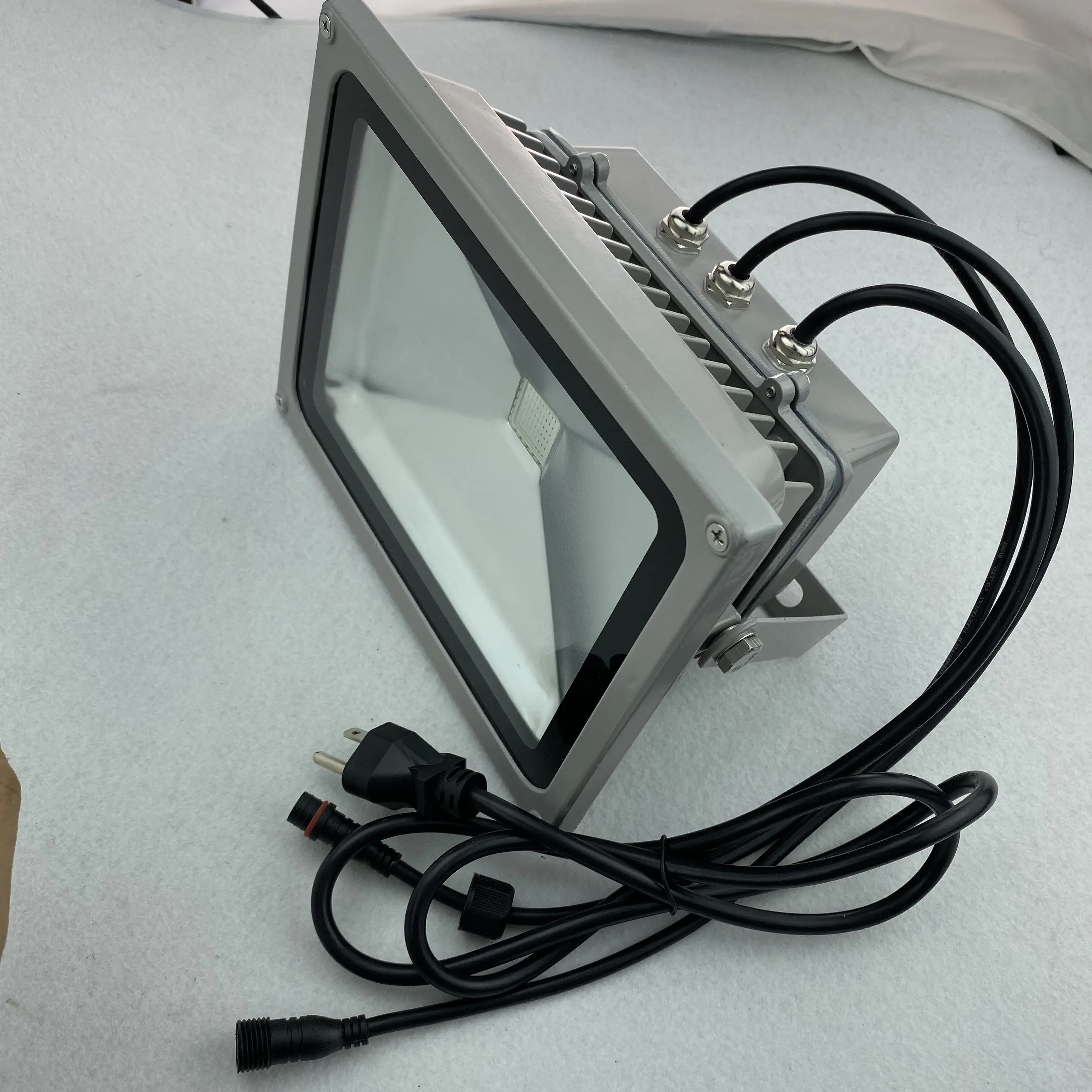 30 Вт COB RGB поток света DMX AC85 265V вход IP65 Контролируется контроллером dmx напрямую