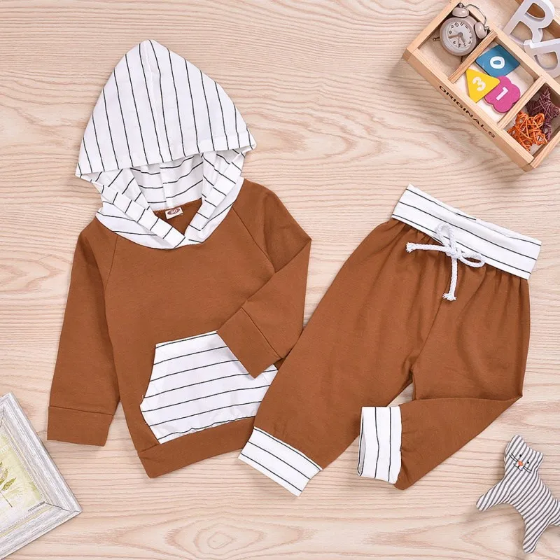 Повседневные комплекты для маленьких мальчиков и девочек; толстовка в полоску с длинными рукавами и лоскутным принтом; Топы+ штаны; повседневный костюм