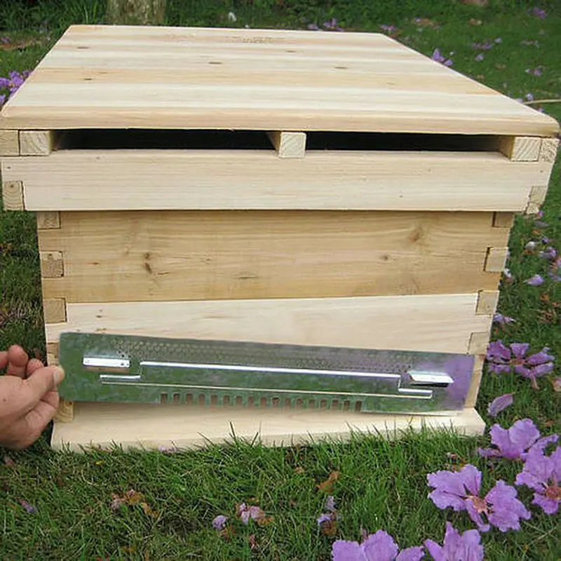 

1pc Metal Silver Beekeeping Bee Hives Mouse Guards Sliding Door Gate Equipment