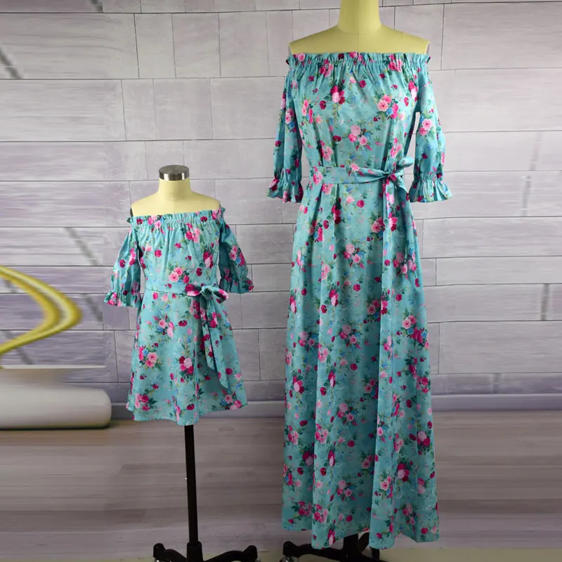 Платья для мамы и дочки; винтажное платье с цветочным принтом; коллекция года; одинаковые комплекты для семьи с короткими рукавами и принтом «Мама и я»; Vestido до щиколотки