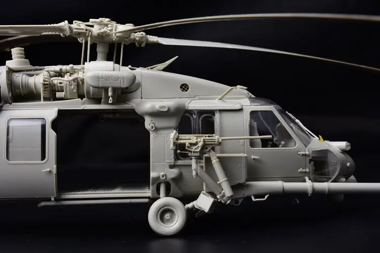 Kitty Hawk KH50006 1/35 США HH-60G «Pave Hawk» [включает 2 пилота из смолы]-масштабный комплект моделей