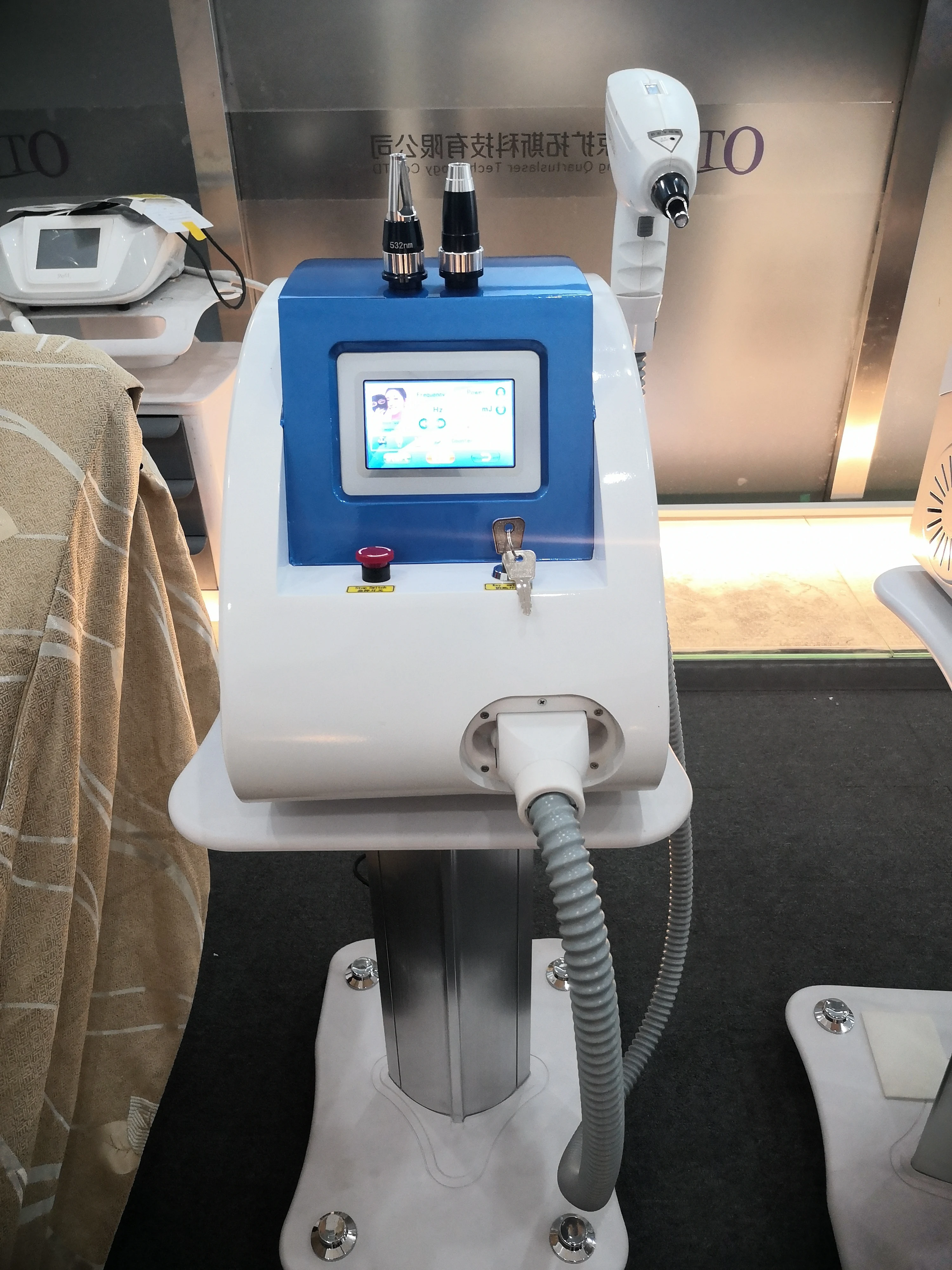 2021 High Quality Portable 1064 532nm Q Switched ND Yag Laser CE Approved Tattoo Removal Machine Price | Красота и здоровье