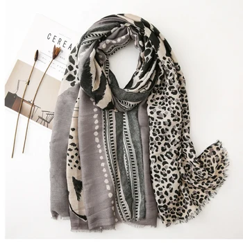 

Fashion 2020 Viscose Tassels Summer Scarf for Women Leaf Print Beige Scarf Shawl Hijab Spring Antumn Large Warm Wrap Foulard