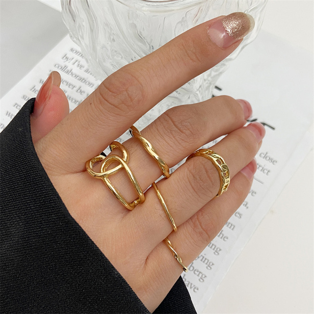Gothic Heart Ring Set for Women Black Dice Vintage Hip-Hop Silver Plated Retro Rhinestone Charm Butterfly Finger Jewelry