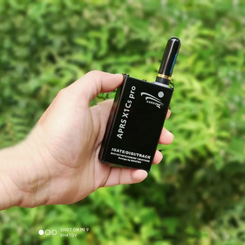 

APRS X1C5 Portable Gate way U/V TRACK IGATE Built-in WIFI Bluetooth GPS 400D IPS LCD