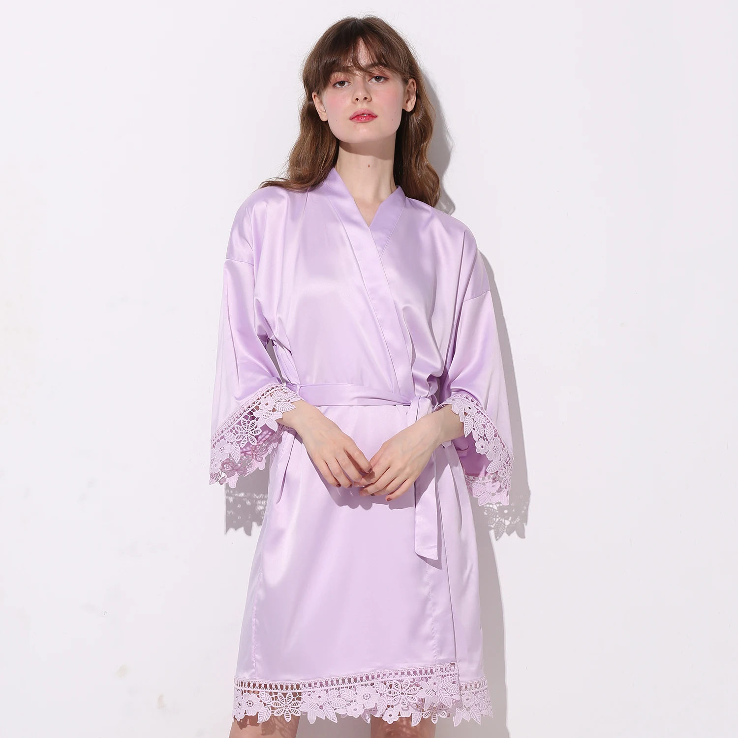 lavender with print Пользовательские текст невесты матовый сатиновый кимоно халаты для невесты w/кружевной отделкой женский свадебный наряд короткий пояс халат пижамы - Цвет: lavender with print