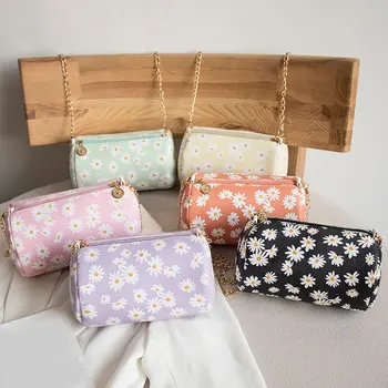 

Lady Chain Shoulder Bags Cylindrical Pillow Bags Small Daisies Printing Totes Bucket Handbag Crossbody Bag Large Capacity Bag