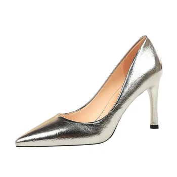 

Spring Luxury Women 8.5cm Reflective Heels Pumps Designer Blue Gold Silver Low Heel Plus Size Wedding Party Holographic Shoes