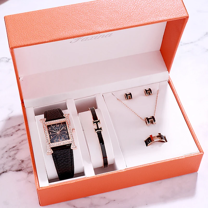 Stylish Casual Leather Women Watches Bracelet Watch Ladies 2020 Crystal Quartz Wrist