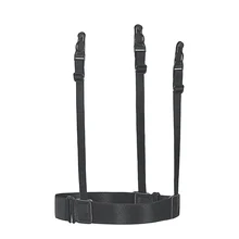 Пара мужчин и женщин рубашка остается ремень с не-с блокировкой скольжения зажимы держать рубашку заправленные ноги бедра подвязки ремень