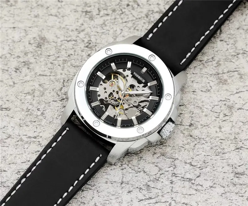 

Men's business watch international high-end brand automatic mechanical watch calfskin strap AAA watch quality atmosphere.
