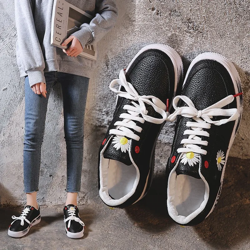 

Spring and summer 2020 new lace up casual all-around women's single shoes light little dirty shoes women's sports shoes