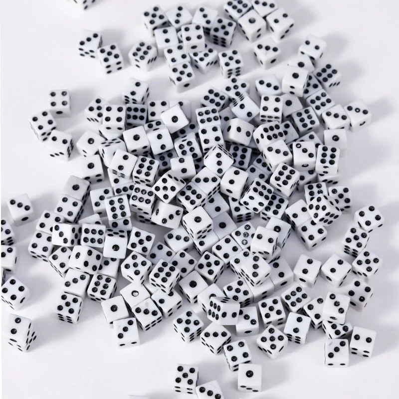 50Pcs-Lot-Dices-8mm-4colors-Plastic-White-Gaming-Dice-Standard-Six-Sided-Decider-Bir (4)