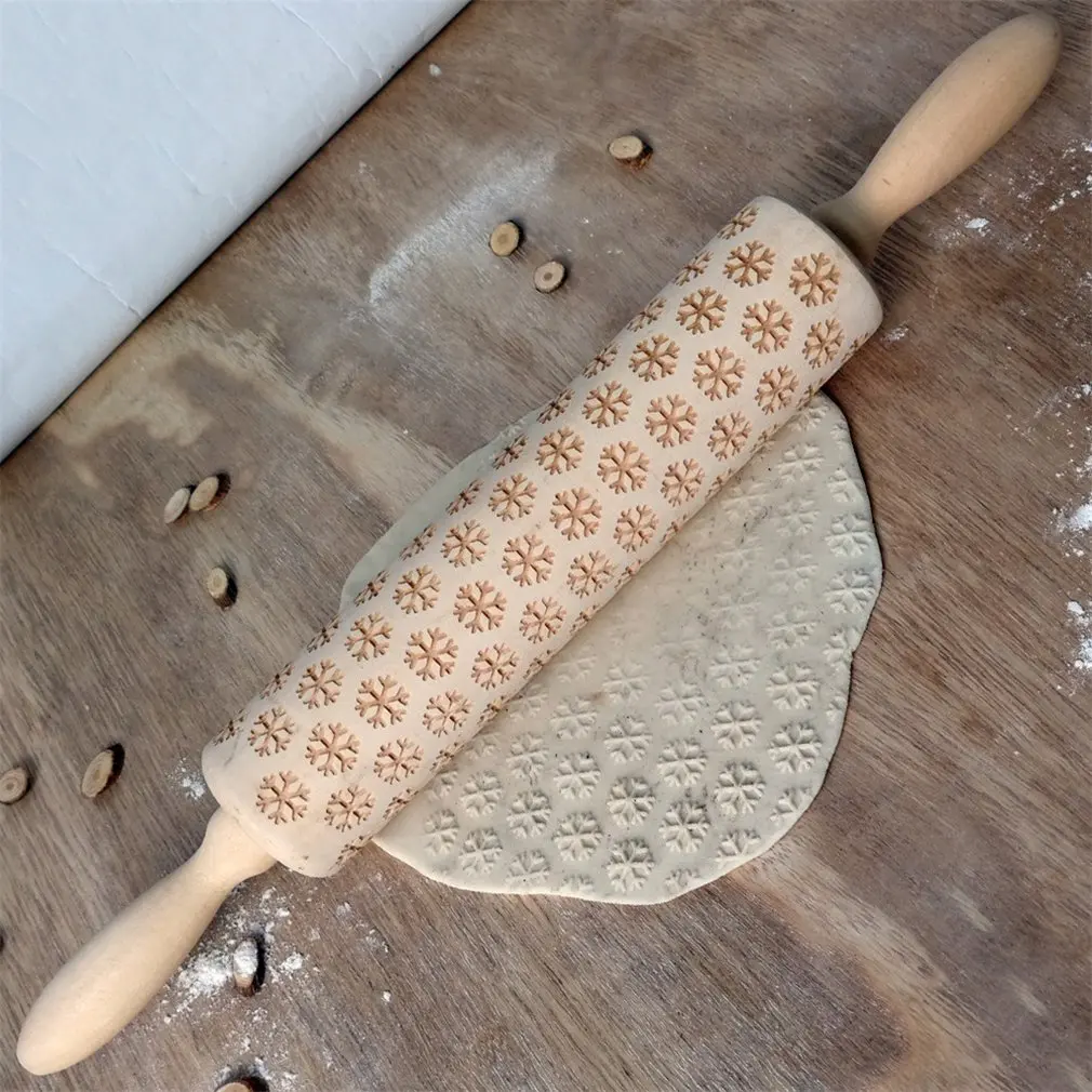 Christmas Wooden Rolling Pins Snowflake Engraved Embossing Rolling Pin with Christmas Symbols Kitchen Baking Tool