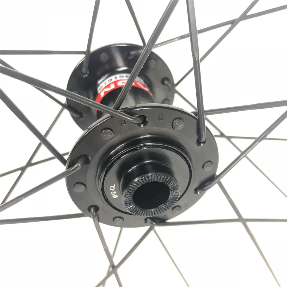 40C NOVATEC  centerlock 3K-1 9