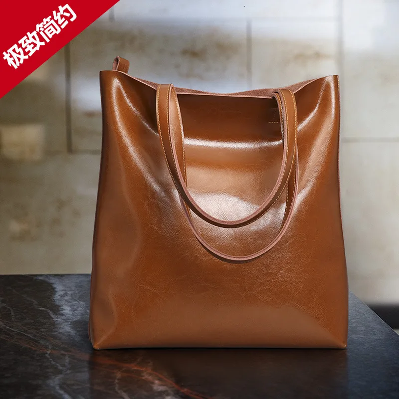 

2019 Concise Oil Woman Cowhide Single Shoulder Woman Genuine Leather Portable