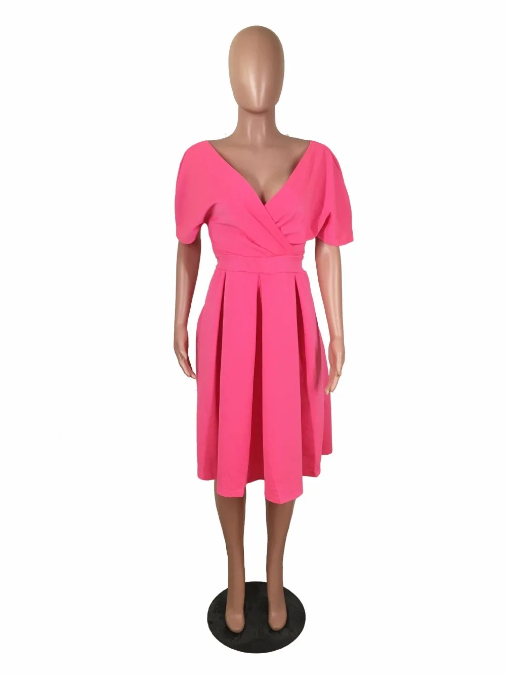 8832926953_136178077