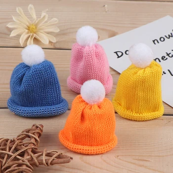 

1/12 Scale Dollhouse Miniature Scene Beanie Hat Skate Cap Knitted Cap 1:12 Doll House Decoration for Kids Toys Dolls Accessory