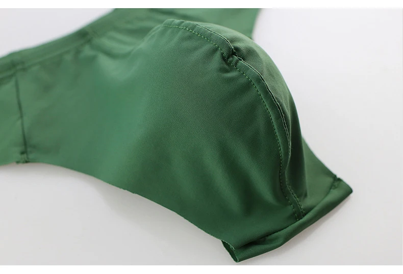 11420022872_1878220745