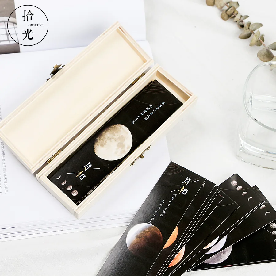 

Fortune Stationery Optical Pickup Boxed Bookmark Moon Phase Series 30 Paper Bookmark Wooden Box Wholesale