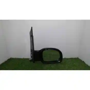 

77892 Right rearview Mercedes Vito Bus (w639)