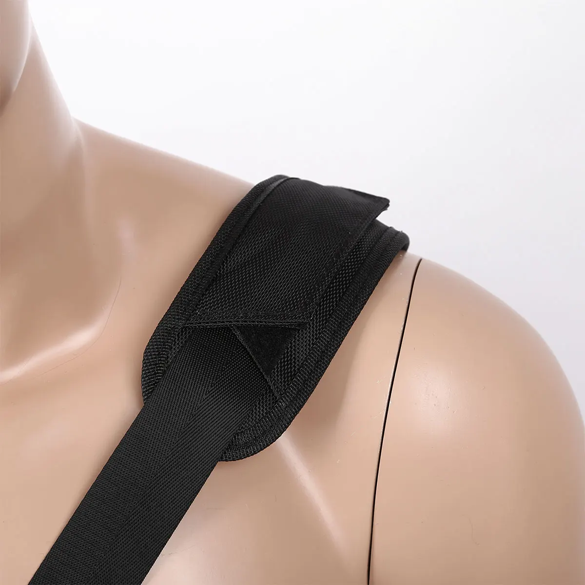 2 противоударных нескользящих плечевых ремня удобные застегивающиеся подушечки