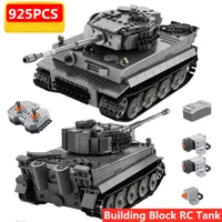 925pcs Building Blocks RC Tank ToyHigh Simulation RC Assembly Military Tank Brick Weapon Kid intelligence Learn toy For Boy Gift 2