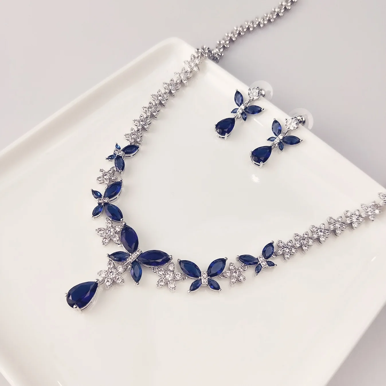 

Rhinestone Crystal Bridal Jewelry Sets Necklaces Earrings Sets Silver Color Jewelry Sets Wedding Engagement Jewelry