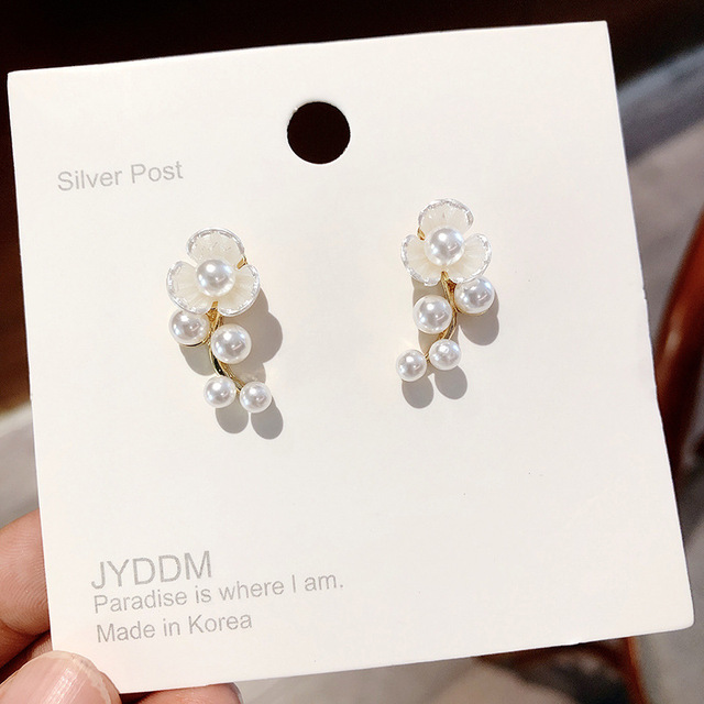 Rhinestone Flower Stud Earrings Lovely Shell Simulated Pearl Petal Women Piercing Earrings Trendy Wedding Ear Stud Jewelry