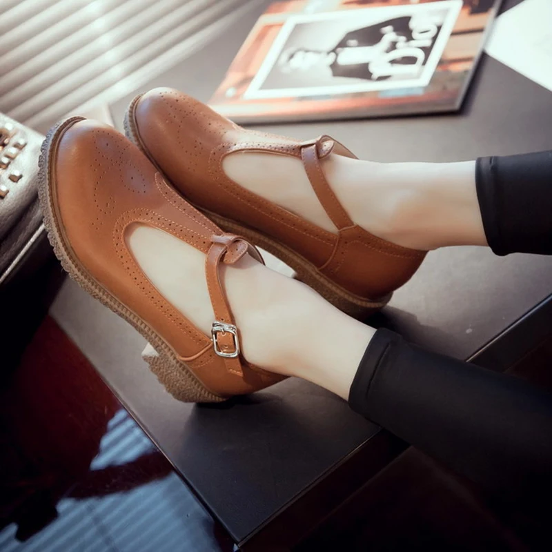 Fashion T-straps Oxford Shoes Women Flats Spring Fashion Flat Heels Casual Ladies Black Brown Loafer Shoes Girls Comfortable