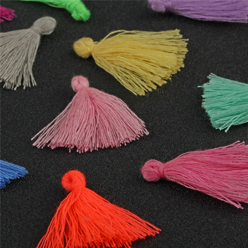 100PCS 3CM 미니 목화 스레드 패브릭 술 DIY 펜던트 쥬얼리 팔찌 키 만들기 프린지 트림 공예 Tassels 바느질 액세서리