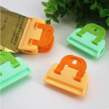 

4pcs Plastic Snack Storage Sealed Pocket Seal Clip Food Bag Clip Kitchen Tool Household Food Clip