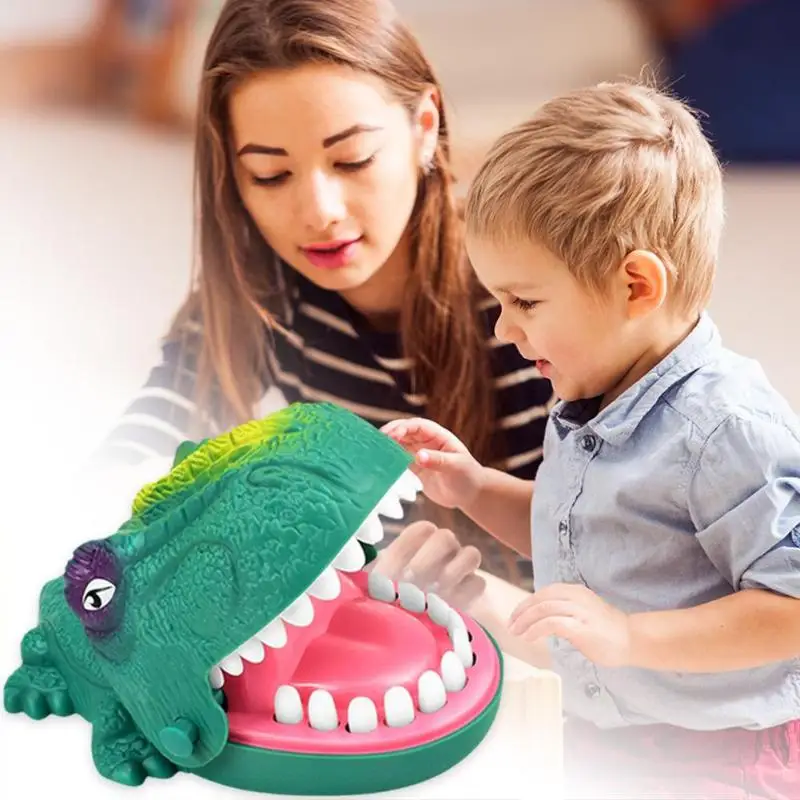Обучение маленьких детей развивающие игрушки Детский интерес богатая игра содержание динозавра кусая рука палец игрушки для семьи Вечерние