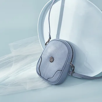 

Brand Designer Genuine Leather Cellphone Bag Fashion Daily Use Small Sling Bag Summer Shoulder Messenger Bag for Women