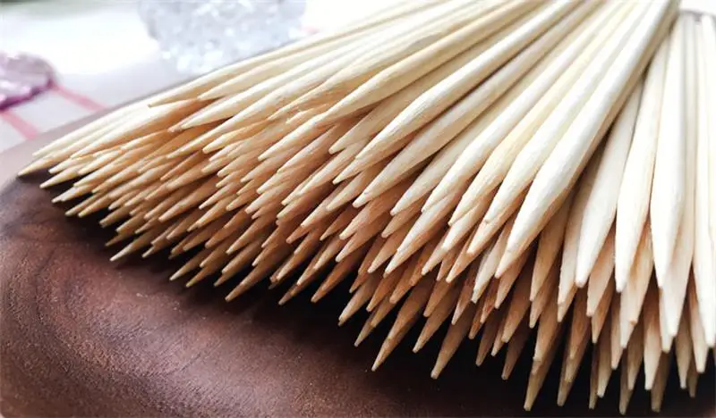 20cm x 4mm bamboo skewes (3)