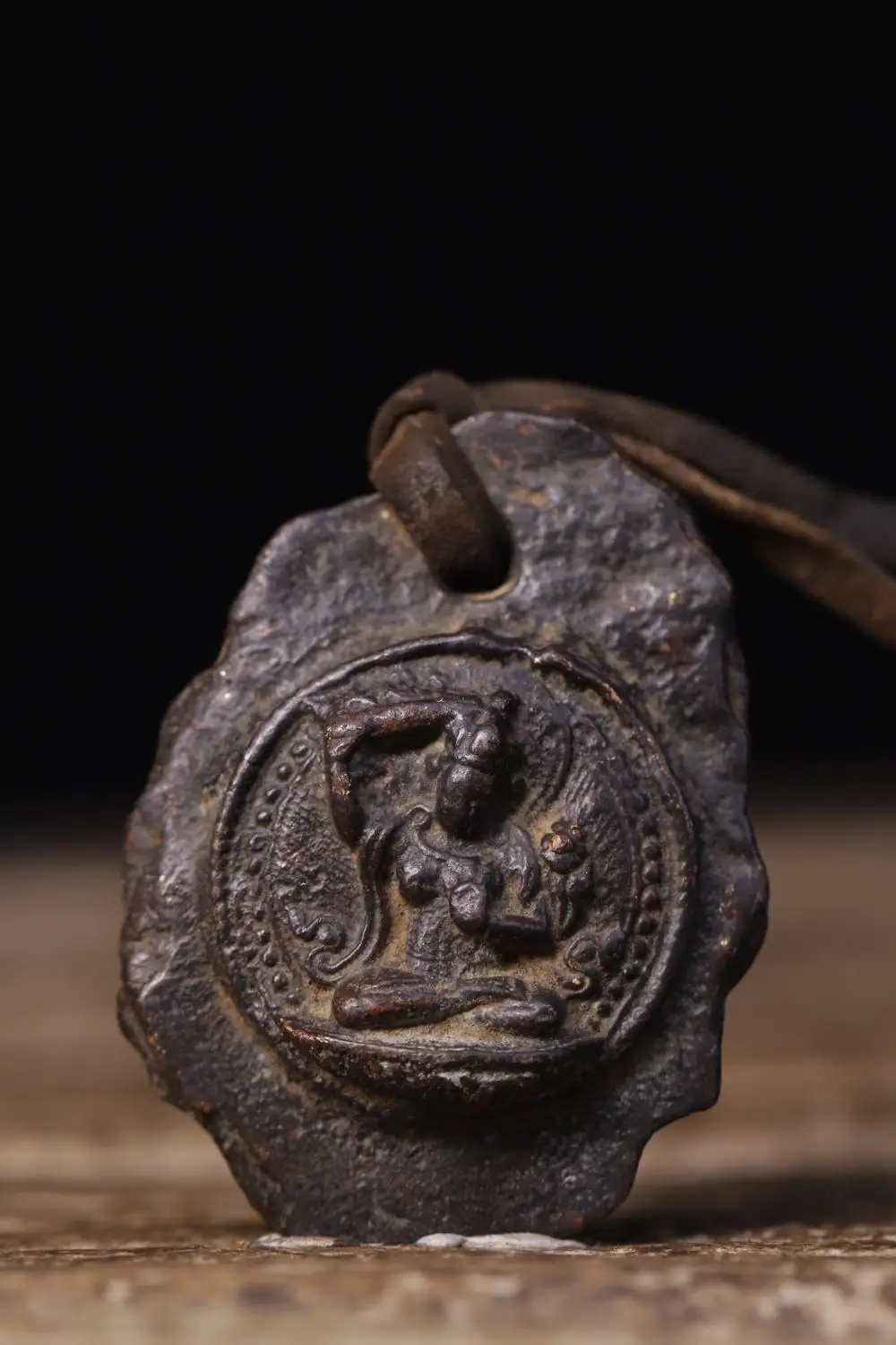 

2" Tibet Buddhism Temple bronze Old amulet Guanyin Bodhisattva statue Manjushri Buddha Statue Pendant amulet