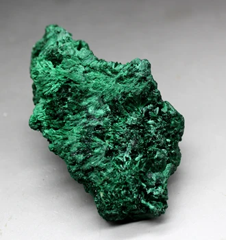 

143g Natural rare acicular malachite mineral specimen green stone crystal teaching specimen collection