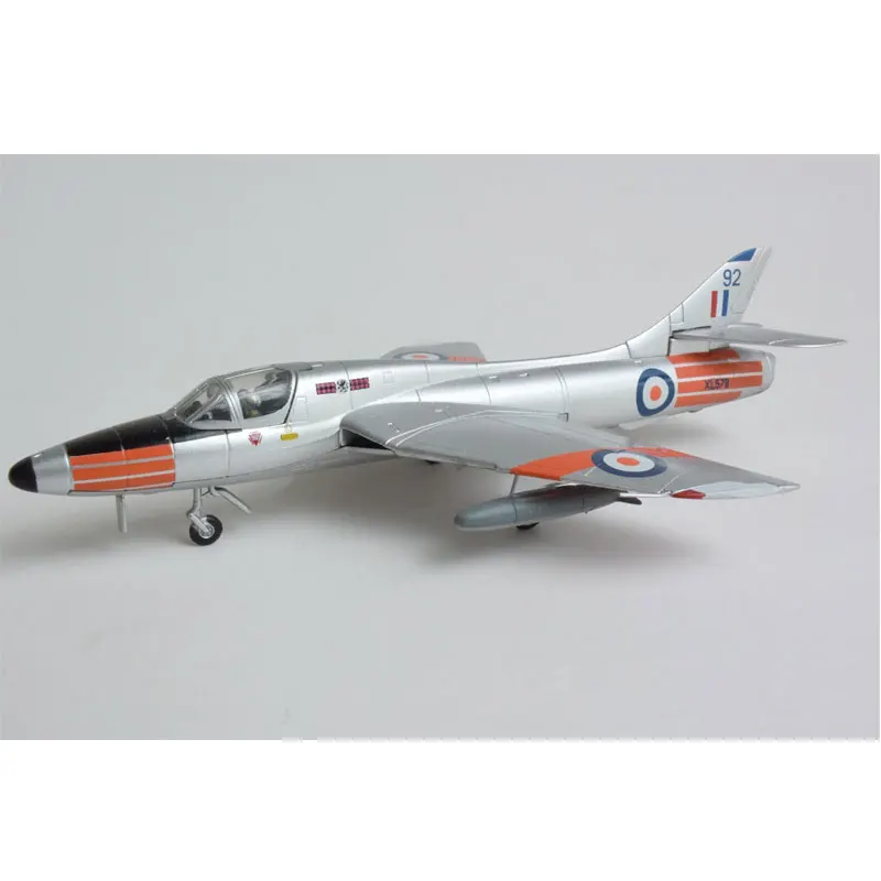AMER 1/100 Scale UK 41. Модель военного самолета из литого металла Hawker Hunter T.7 игрушка для