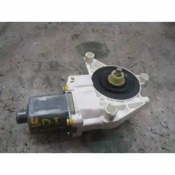 

WINDOW MOTOR FRONT LEFT MERCEDES C CLASS (W204) FAMILY 0130822441 Bosch 5 PINS