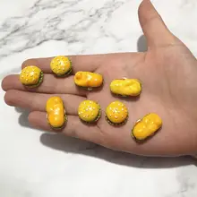 Minifigurita de comida en miniatura de hamburguesas, figura de acción de Anime, juguetes para decoración del jardín del hogar, accesorios DIY, 100 Uds.