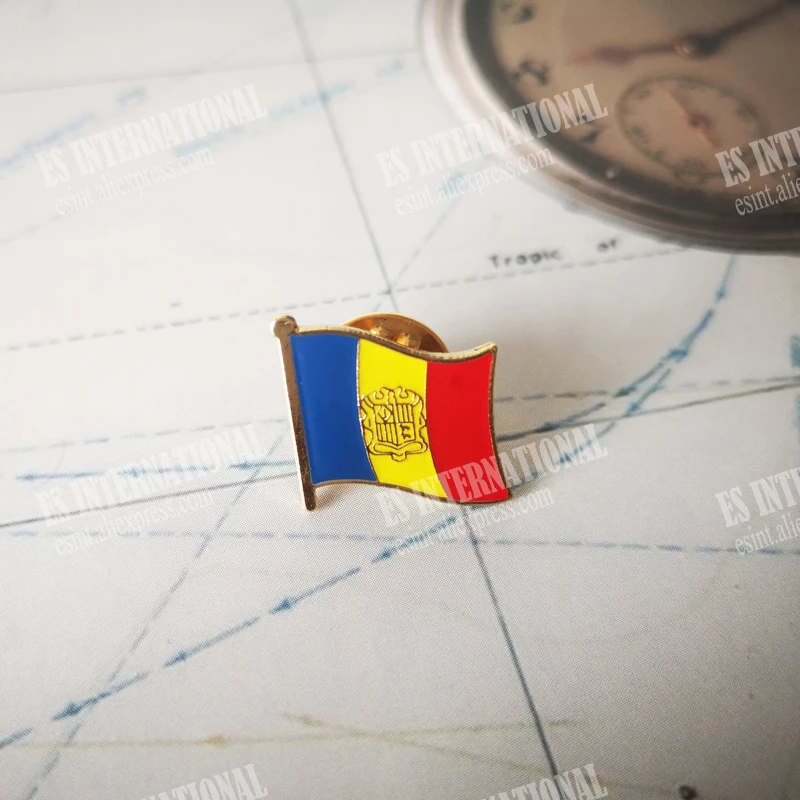Andorra  National Flag Crystal Epoxy Metal Enamel Badge Brooch  Collection Souvenir Gifts  Lapel Pins Accessories  Size1.6*1.9cm