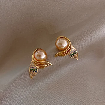 

Pearl earrings 2020 new fashion earrings Korean temperament mermaid earrings simple and elegant exquisite fashion stud earrings