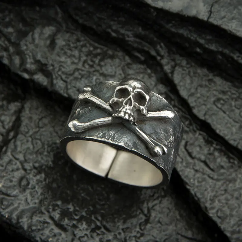 Aspero | Anillo Con Calaveras De Acero Inoxidable Plateado De 8 Mm