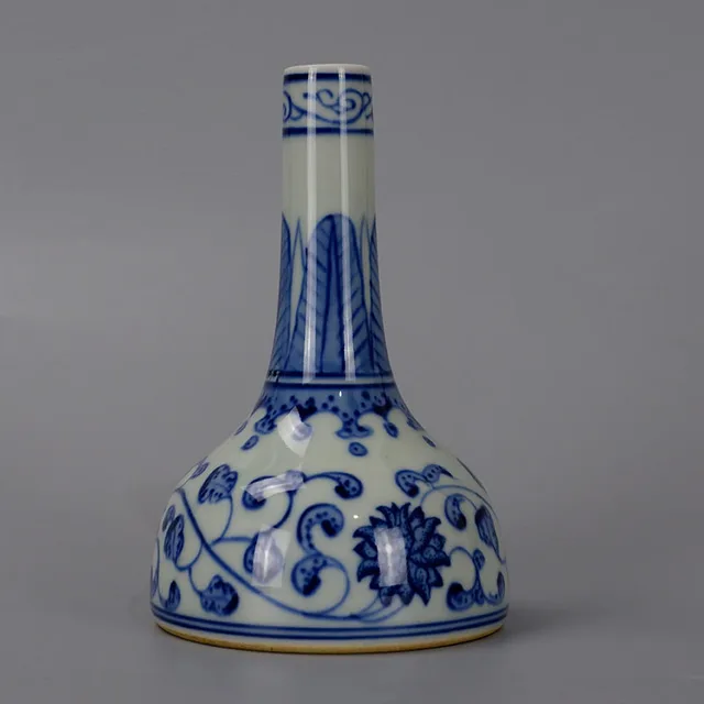 Qing Kangxi Hand-painted Blue And White Glaze Entangled Branch Lotus Small Antique Ceramic Vase 1
