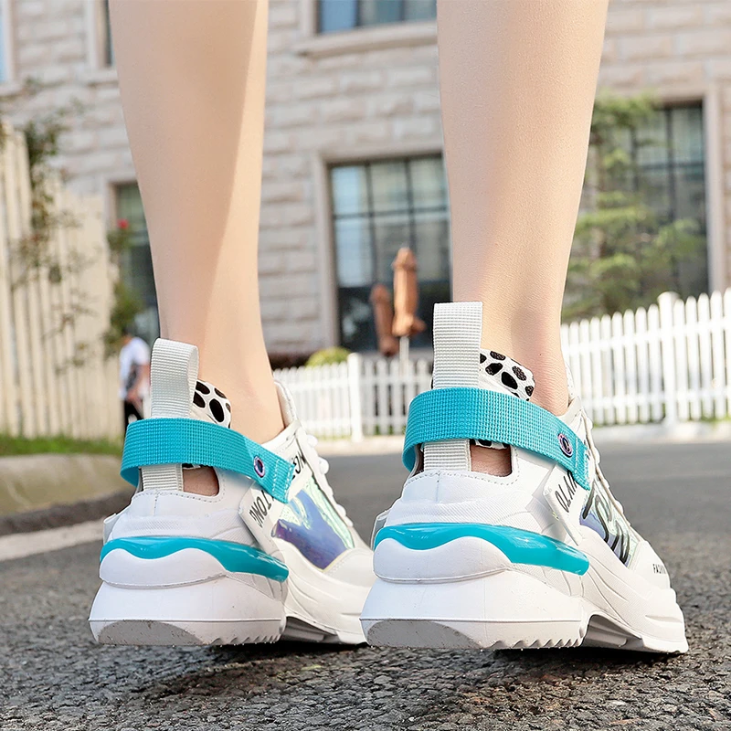 Новинка года; стильные женские кроссовки для бега; кроссовки на высоком каблуке 6 см; женские дышащие спортивные кроссовки на платформе для девушек