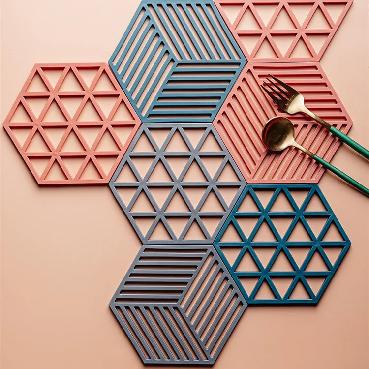 Hot Pad Stand Mug Cup Mat   Heat-Insulated Bowl Placemat  Desktop Eco-Friendly  1PCS Chic Silicone Coaster Hexagon