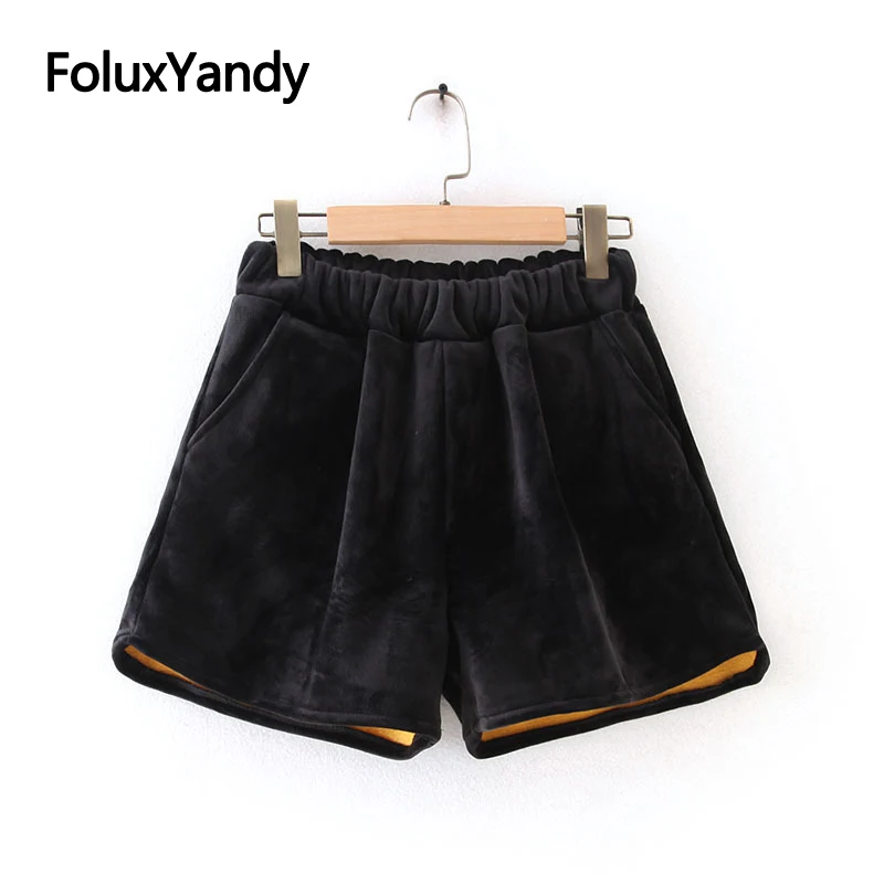 Warm Thick Winter Shorts Women Plus Size XXXL 4XL Casual Loose Pleuche Shorts Black KKFY4283